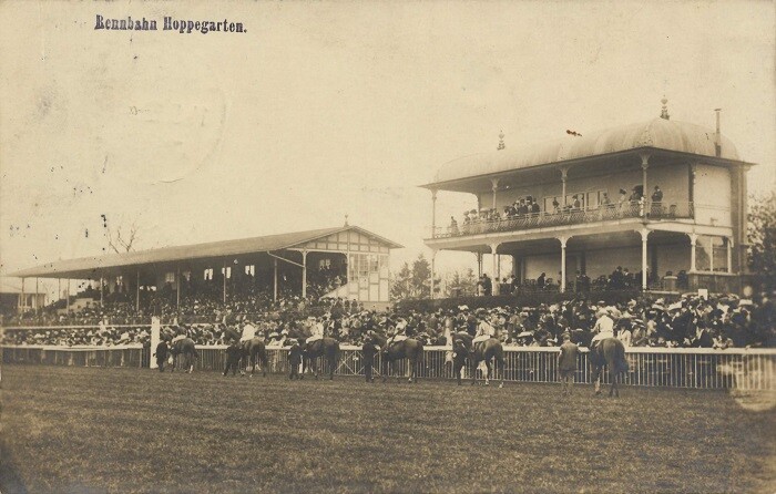 Historische Postkarte der Rennbahn Hoppegarten